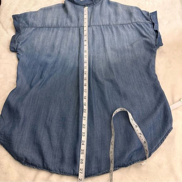 Sneak Peek denim button down top size M - Picture 9 of 10